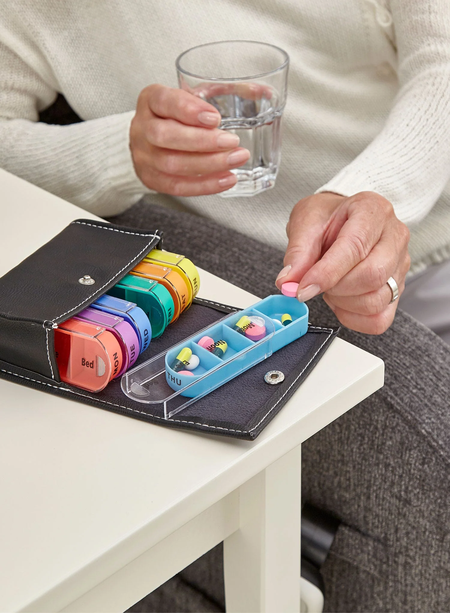 7 Day Colourful Pill Pouch - Image 9
