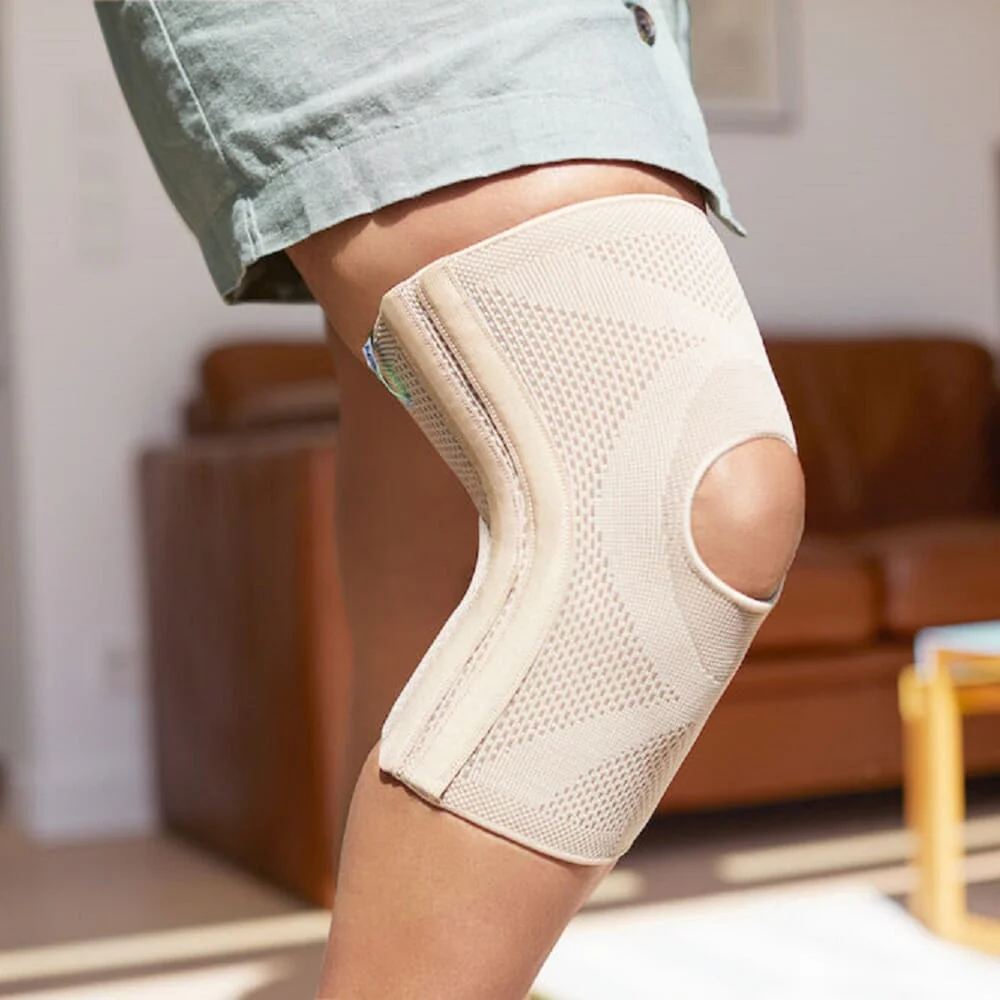 Actimove Knee Support with Four Stays - Image 3