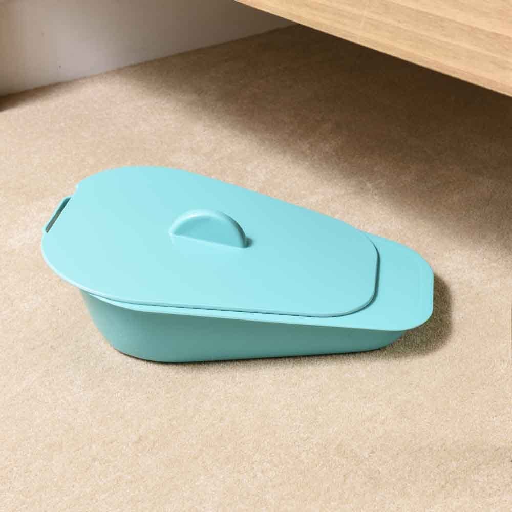 NRS Selina Slipper Bed Pan with Lid - Image 4