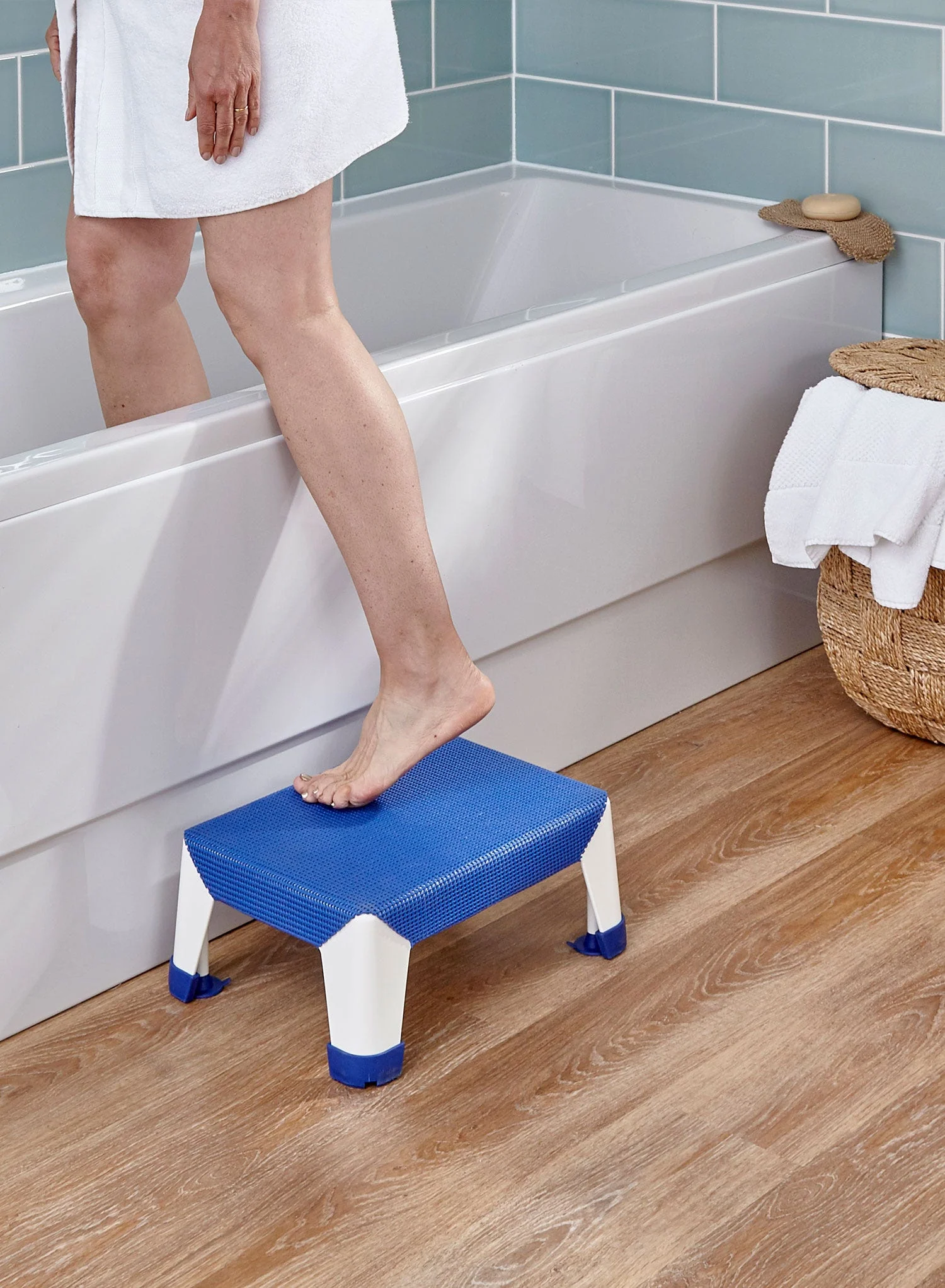 Arezzo Luxury Bath Step - Image 4