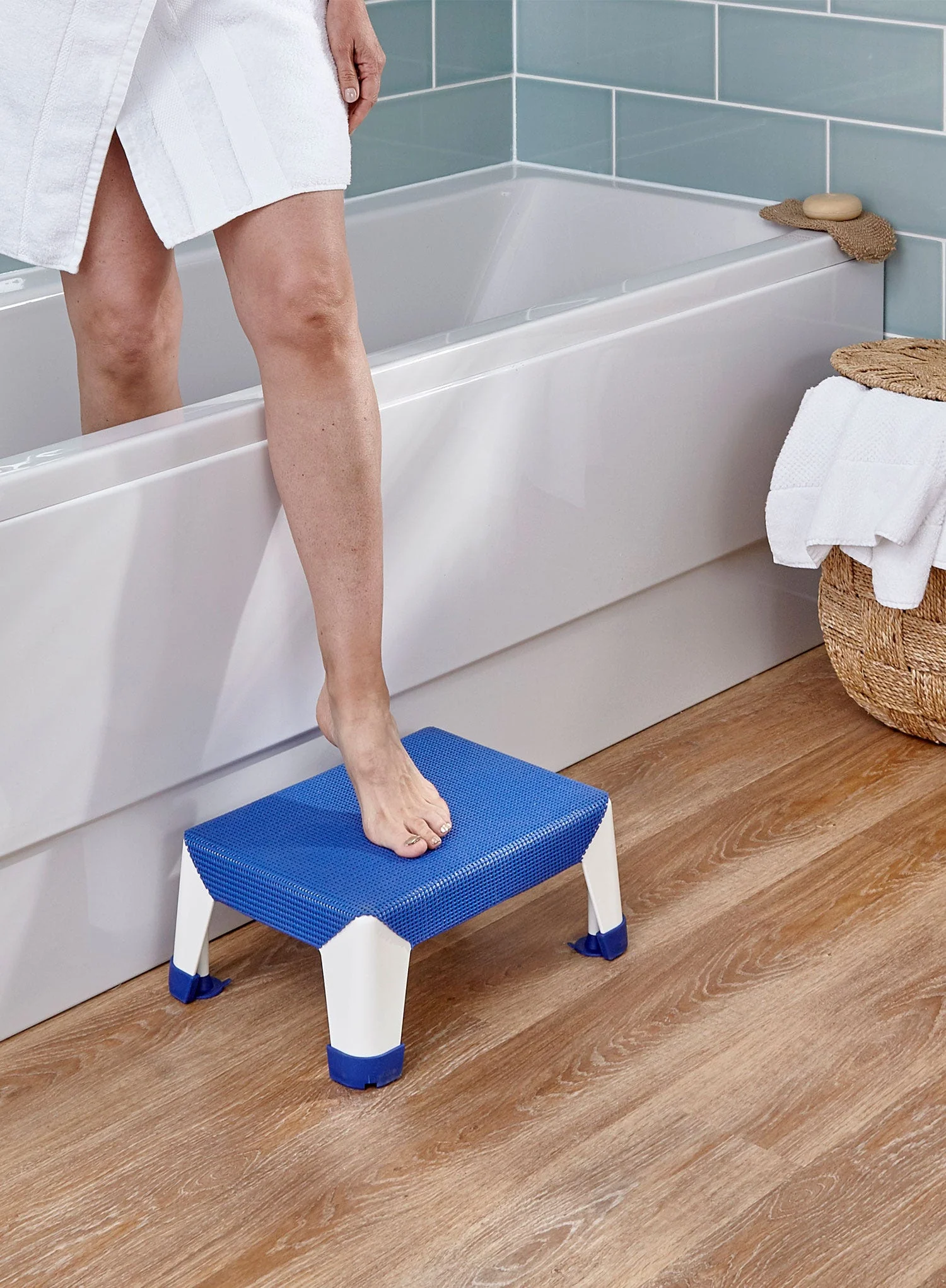Arezzo Luxury Bath Step - Image 9
