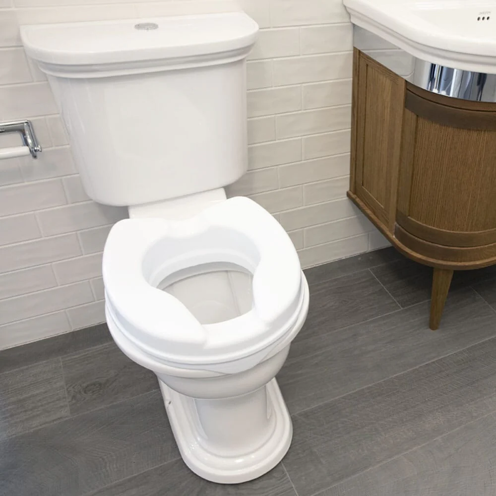Ashby Easyfit Raised Toilet Seat - Image 3