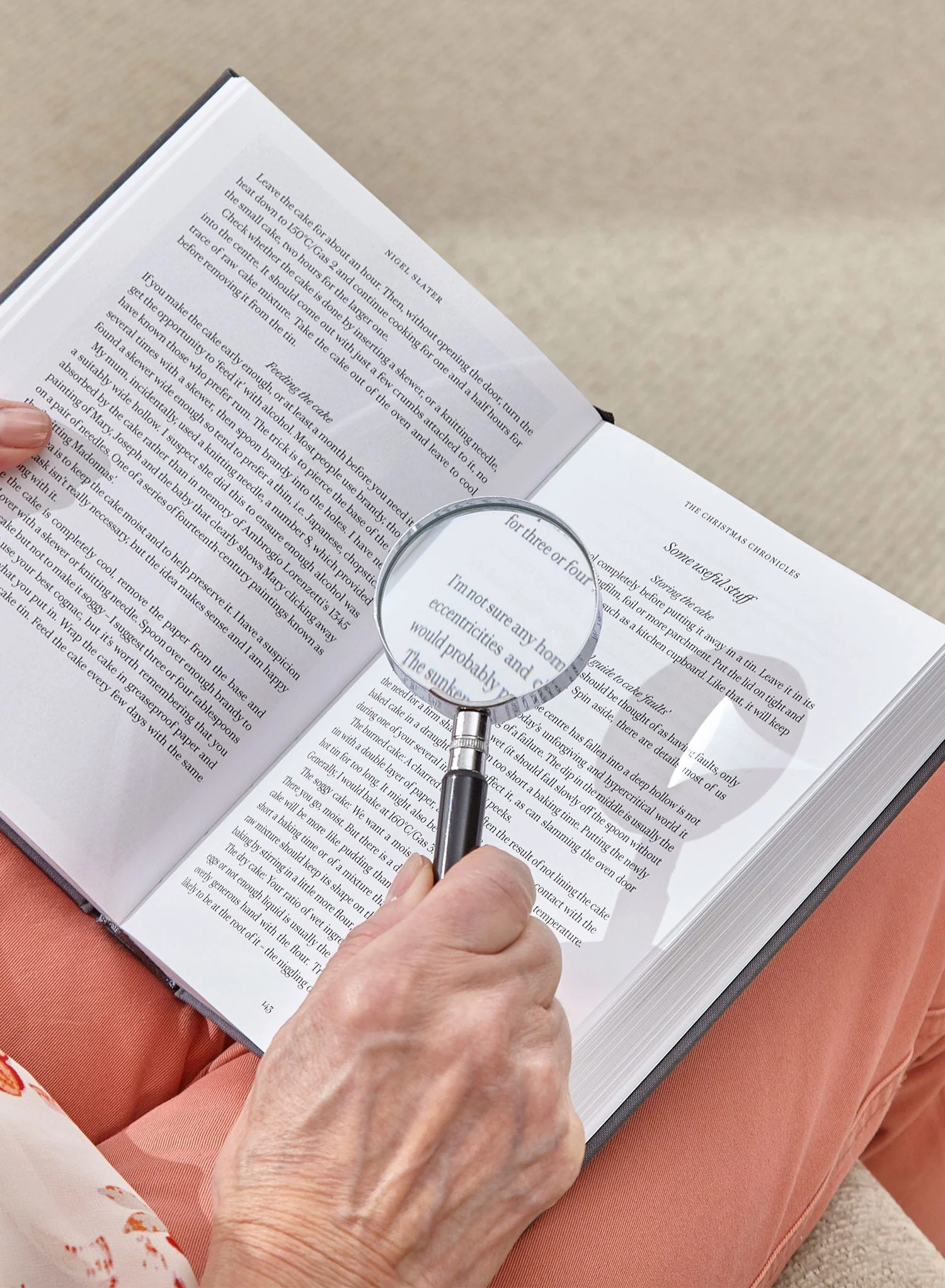 Classic Glass Magnifier - Image 4