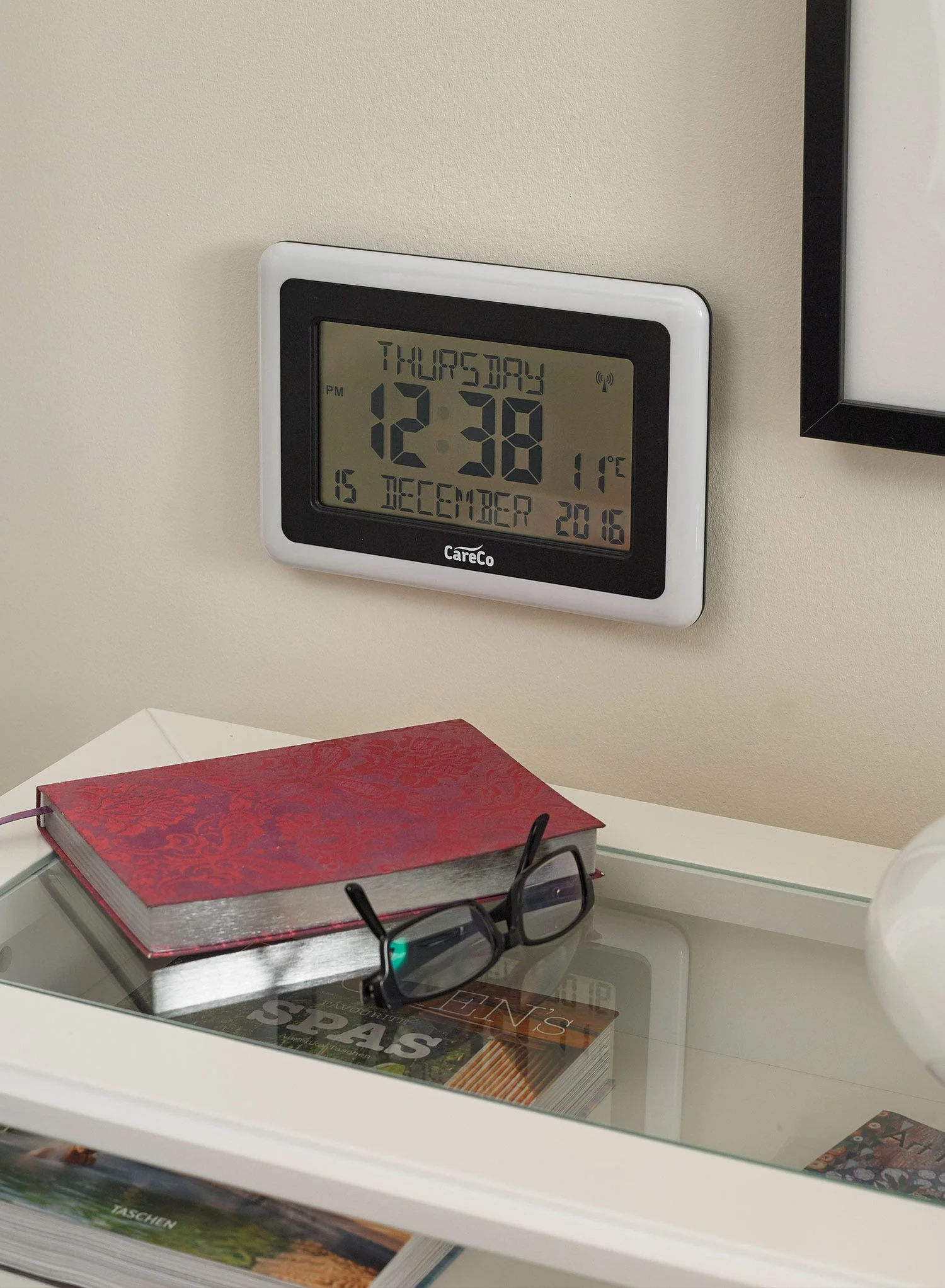 Clear Display LCD Clock - Image 3