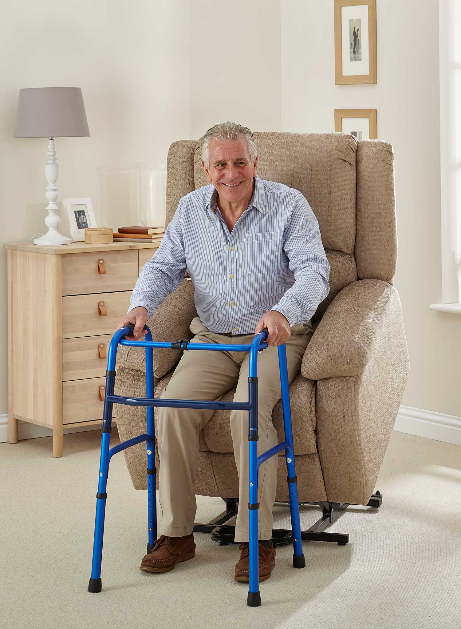 ColourMax Folding Walker - Image 2