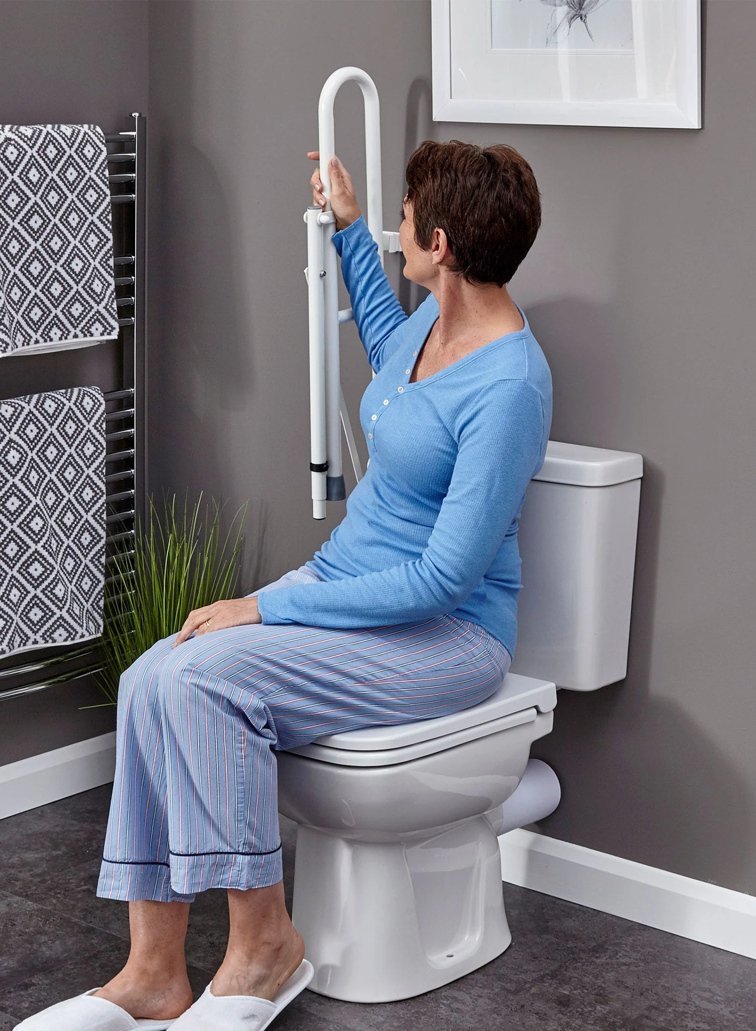 Cubix Support Rail with Leg - Image 9