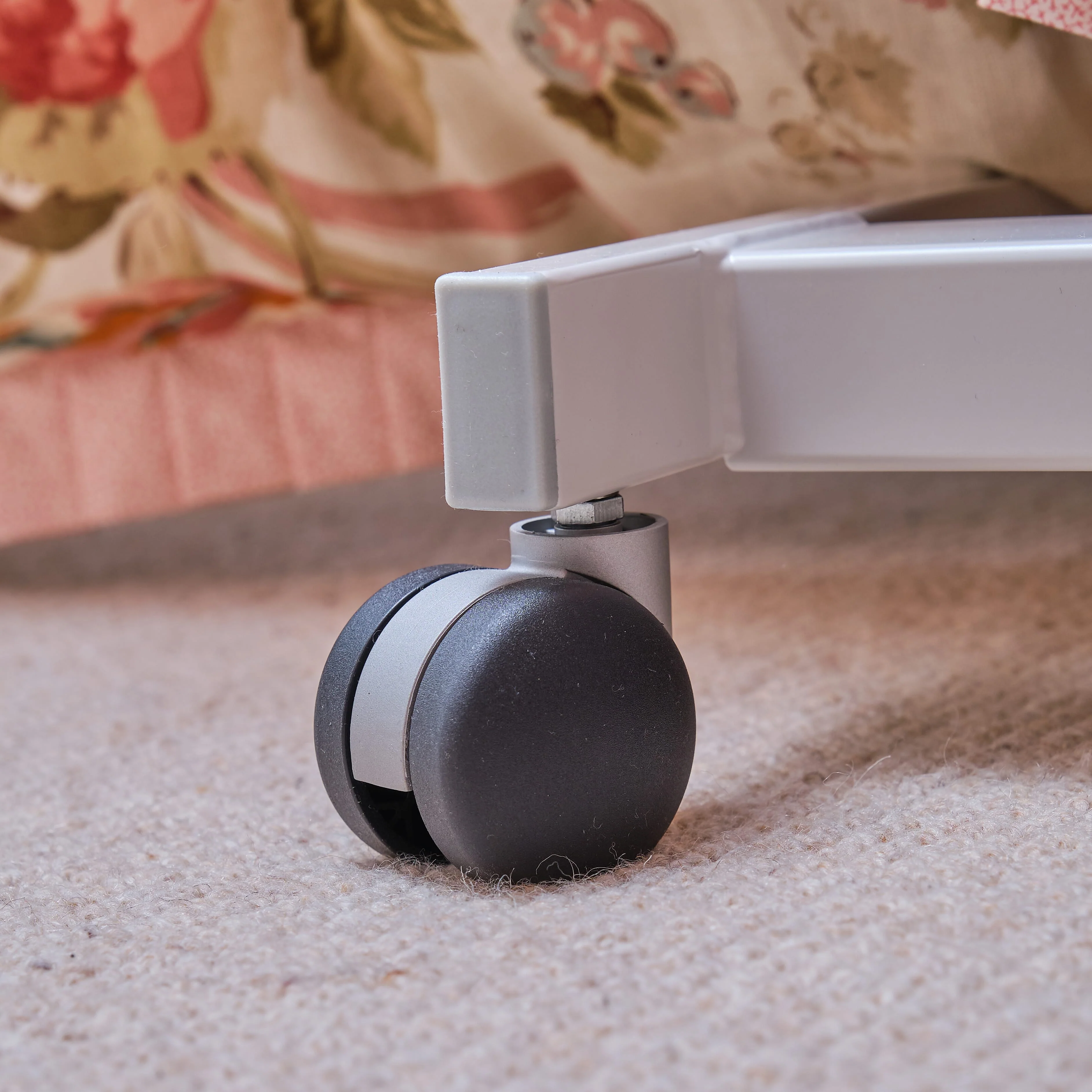 NRS Easylift Overbed Table - Image 5