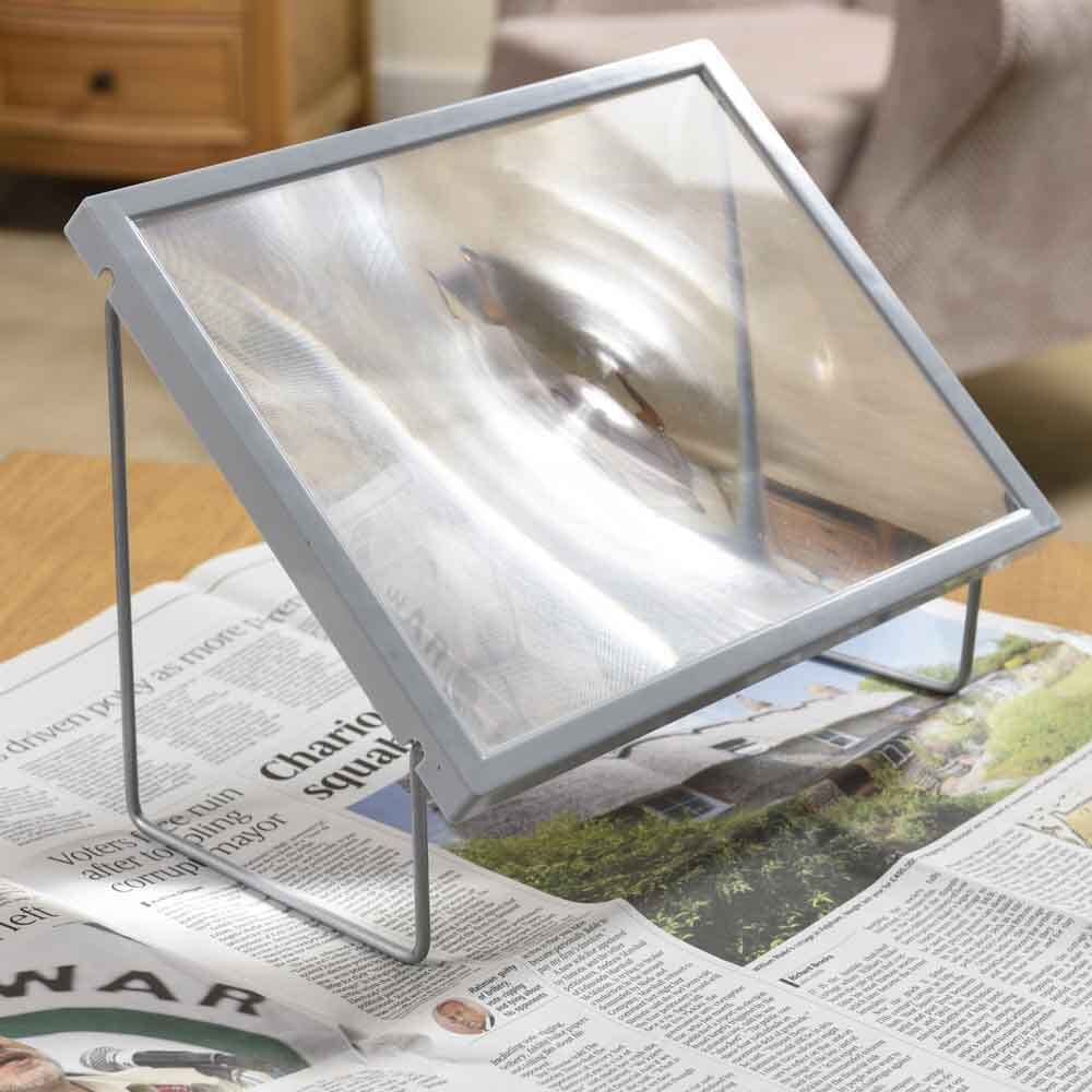 Folding A4 Magnifier and Stand - Image 2