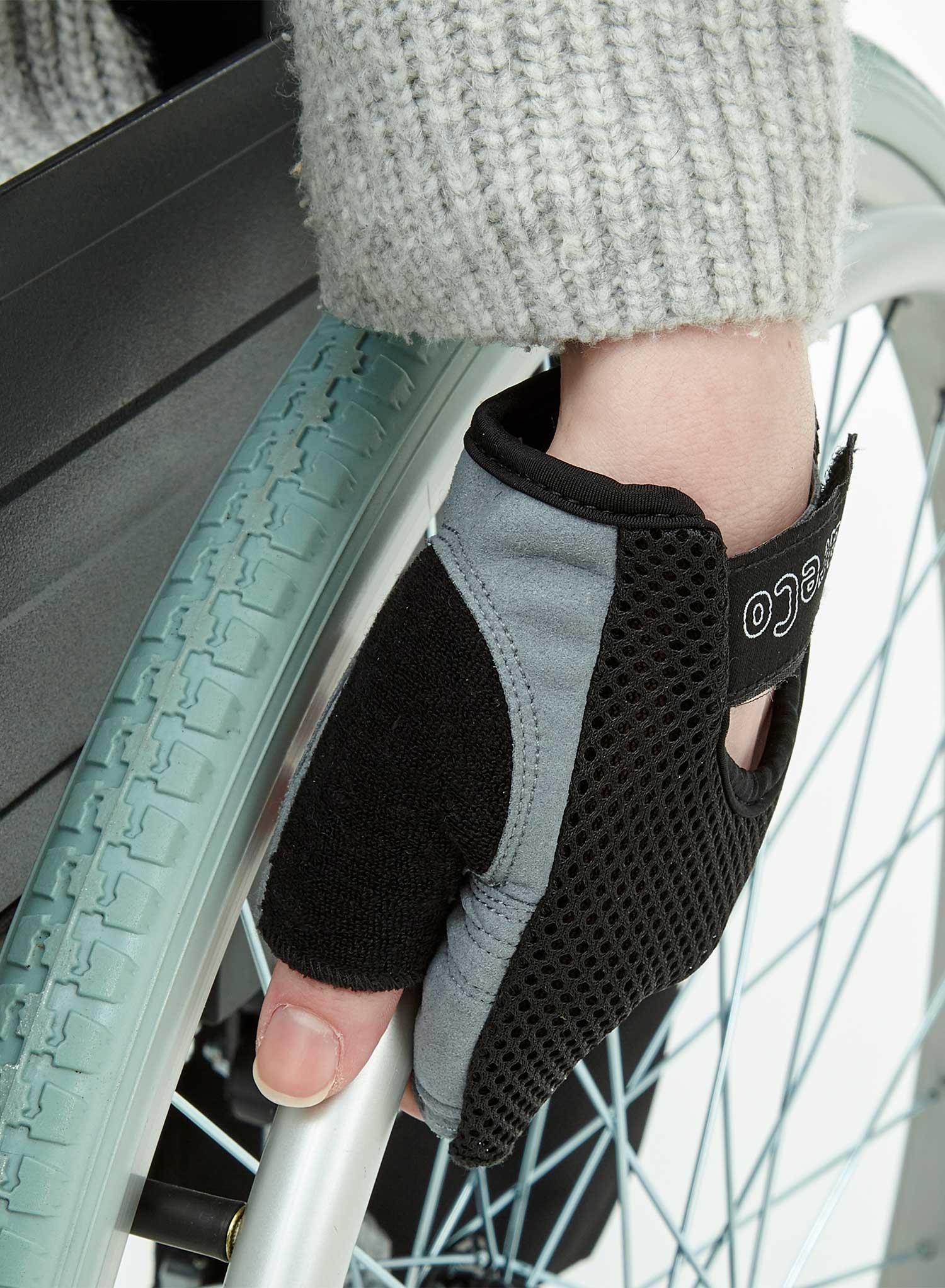 Gel Padded Wheelchair Gloves - Image 7
