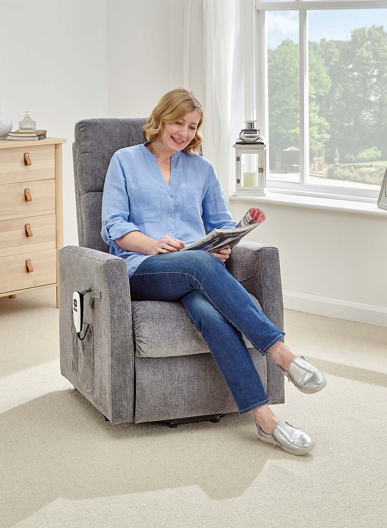 Hamilton Riser Recliner - Image 6