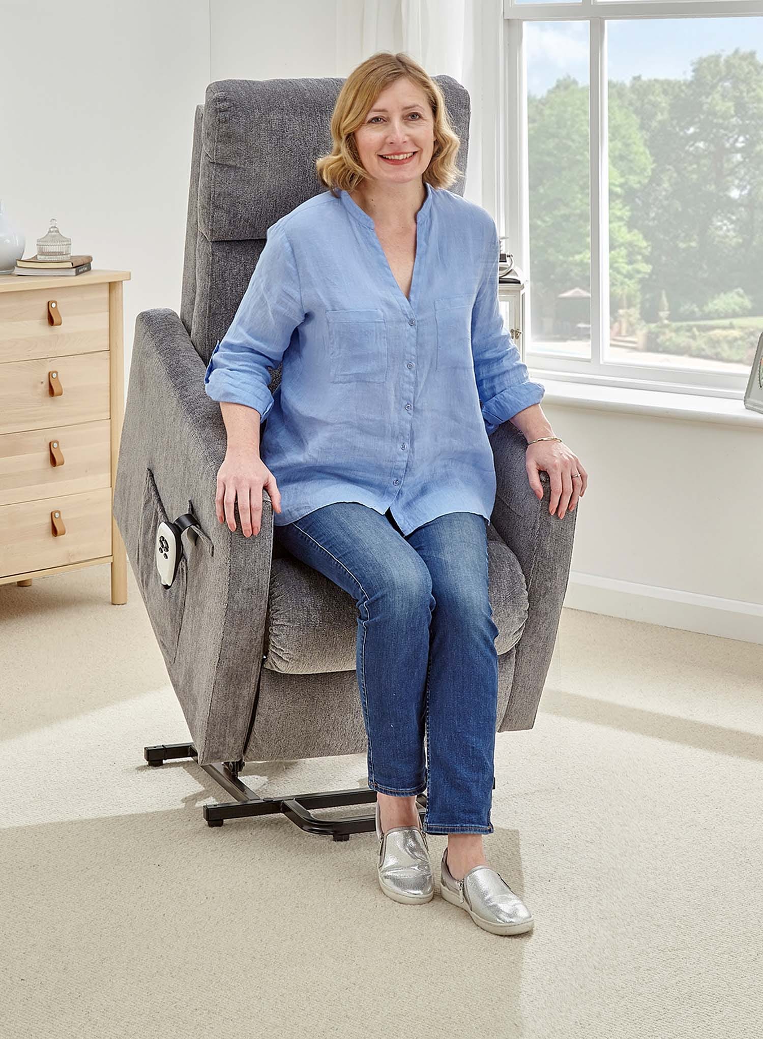 Hamilton Riser Recliner - Image 7