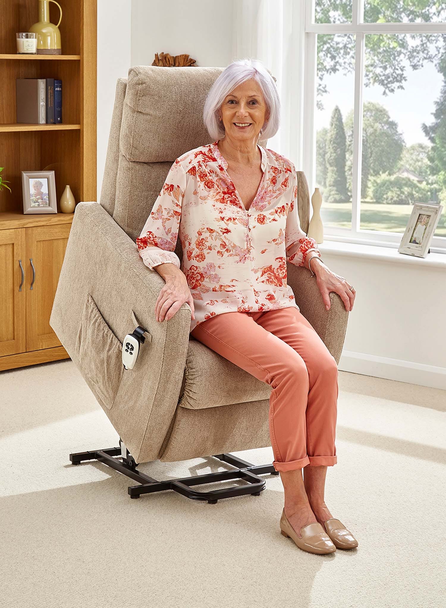 Hamilton Riser Recliner - Image 9