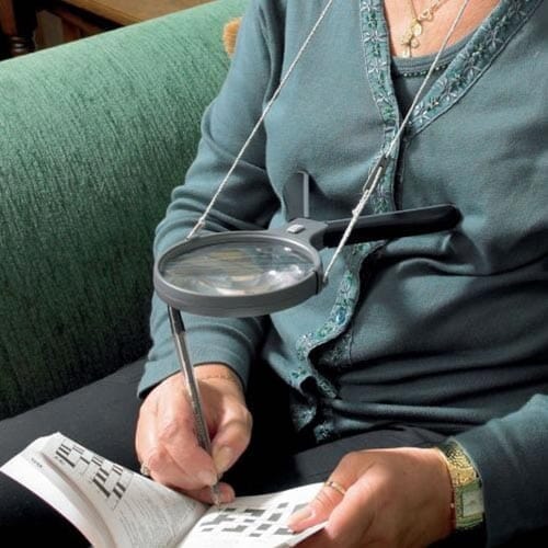 Hands-Free Magnifying Glass with Light - Image 3
