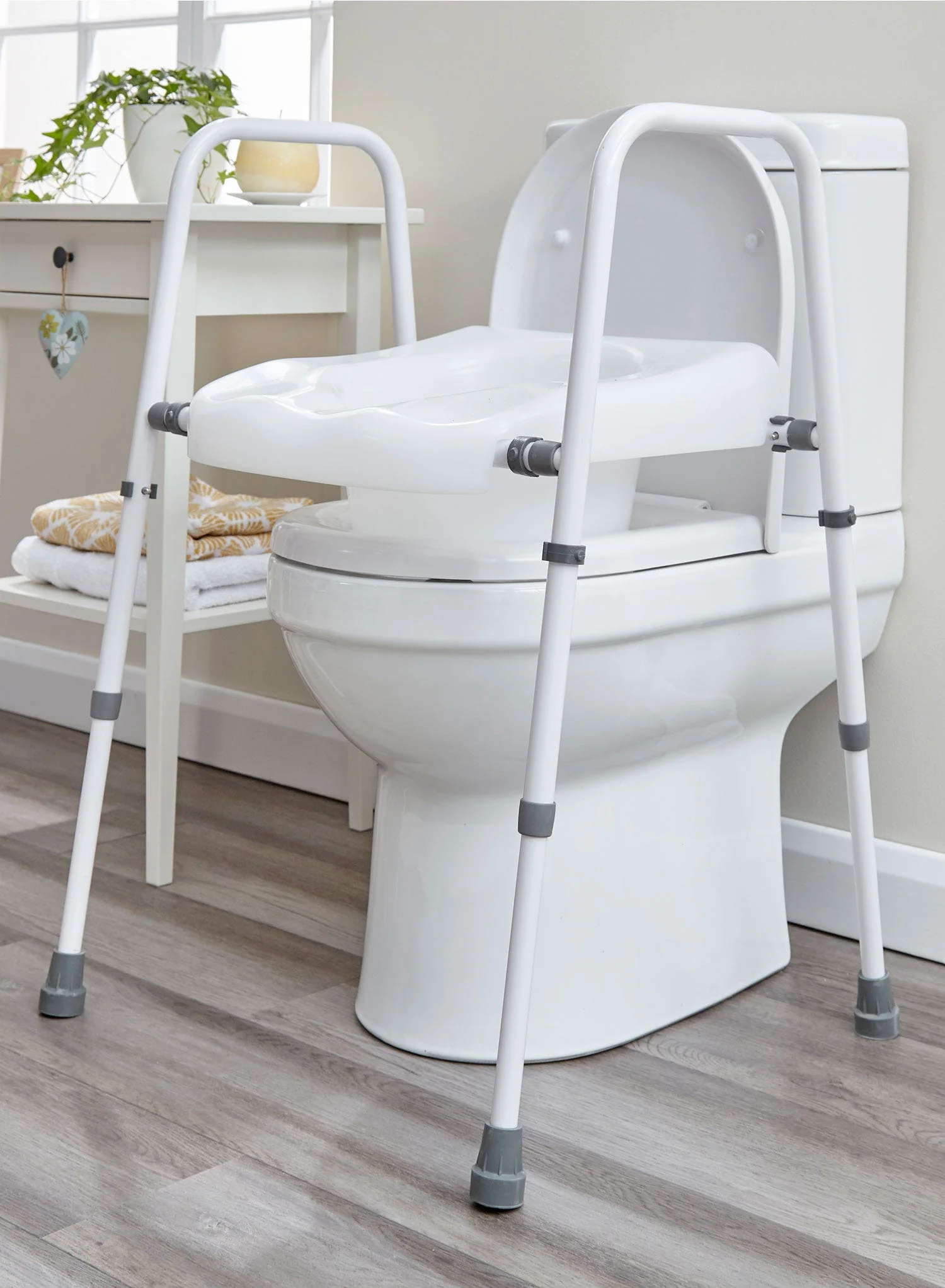 Ibis Lite Toilet Frame with Seat - Image 3