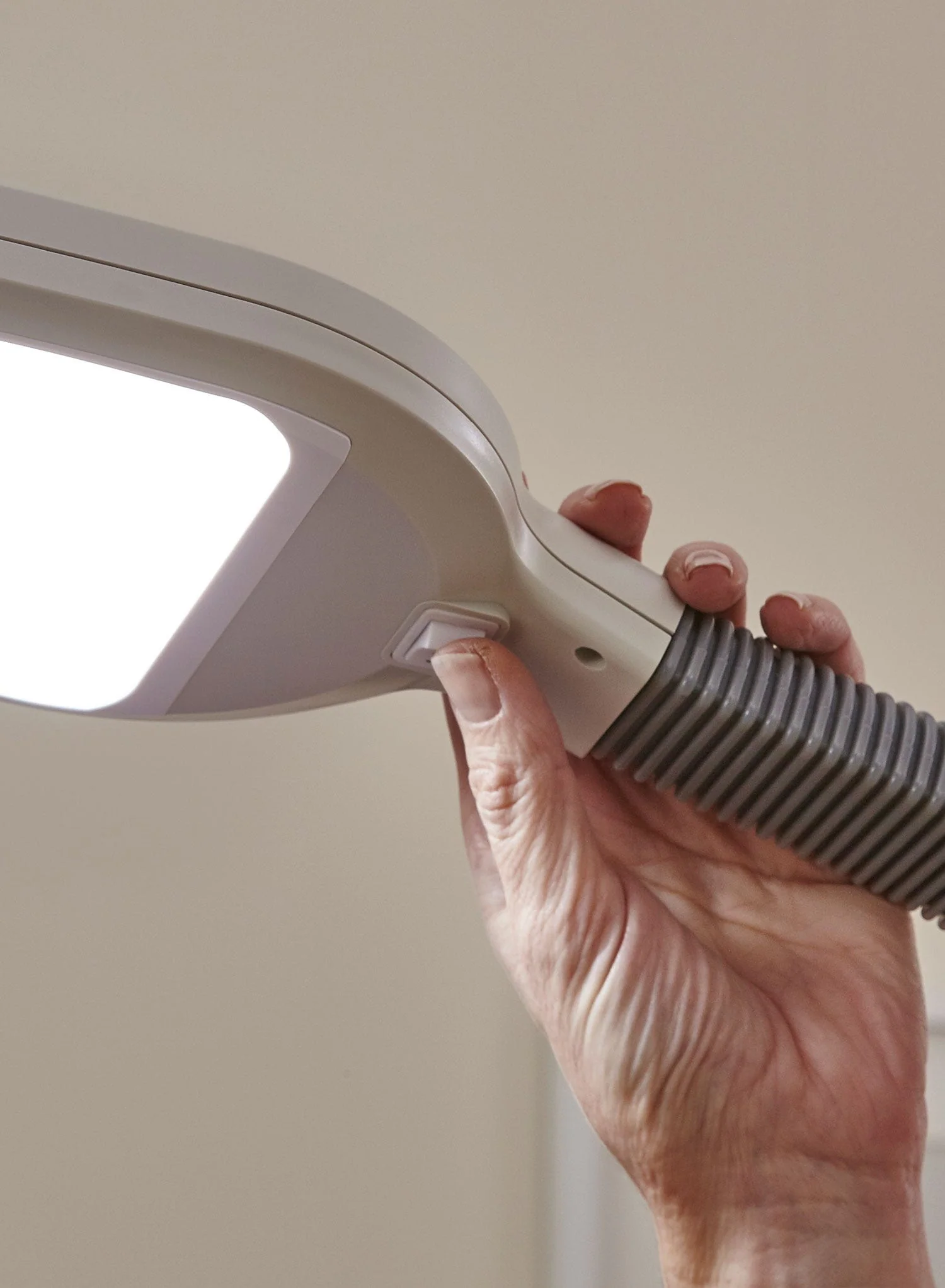 LED Floor Lamp - Image 11