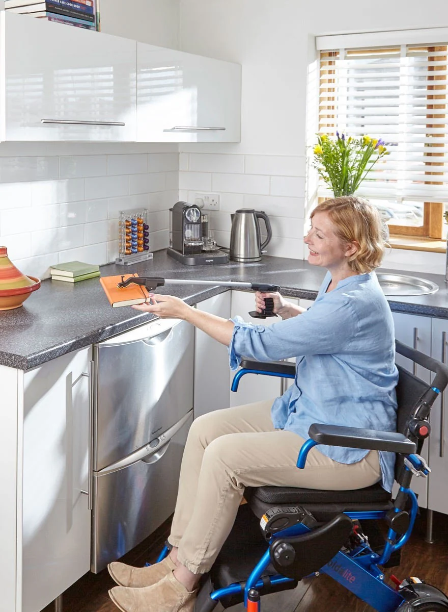 Luxury Lite Aluminium Reacher - Image 2