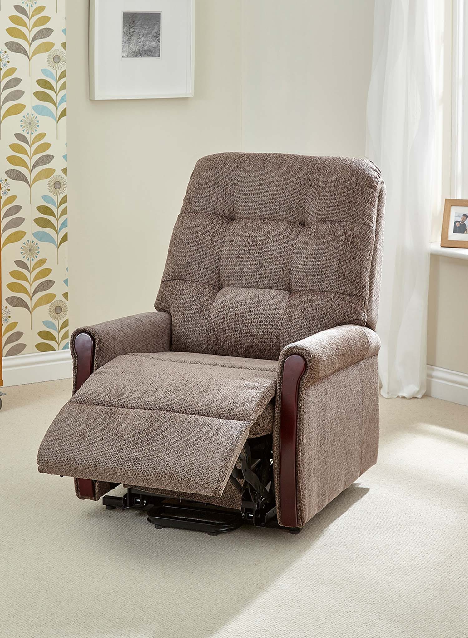 MaxiComfort Classic Riser Recliner - Image 4