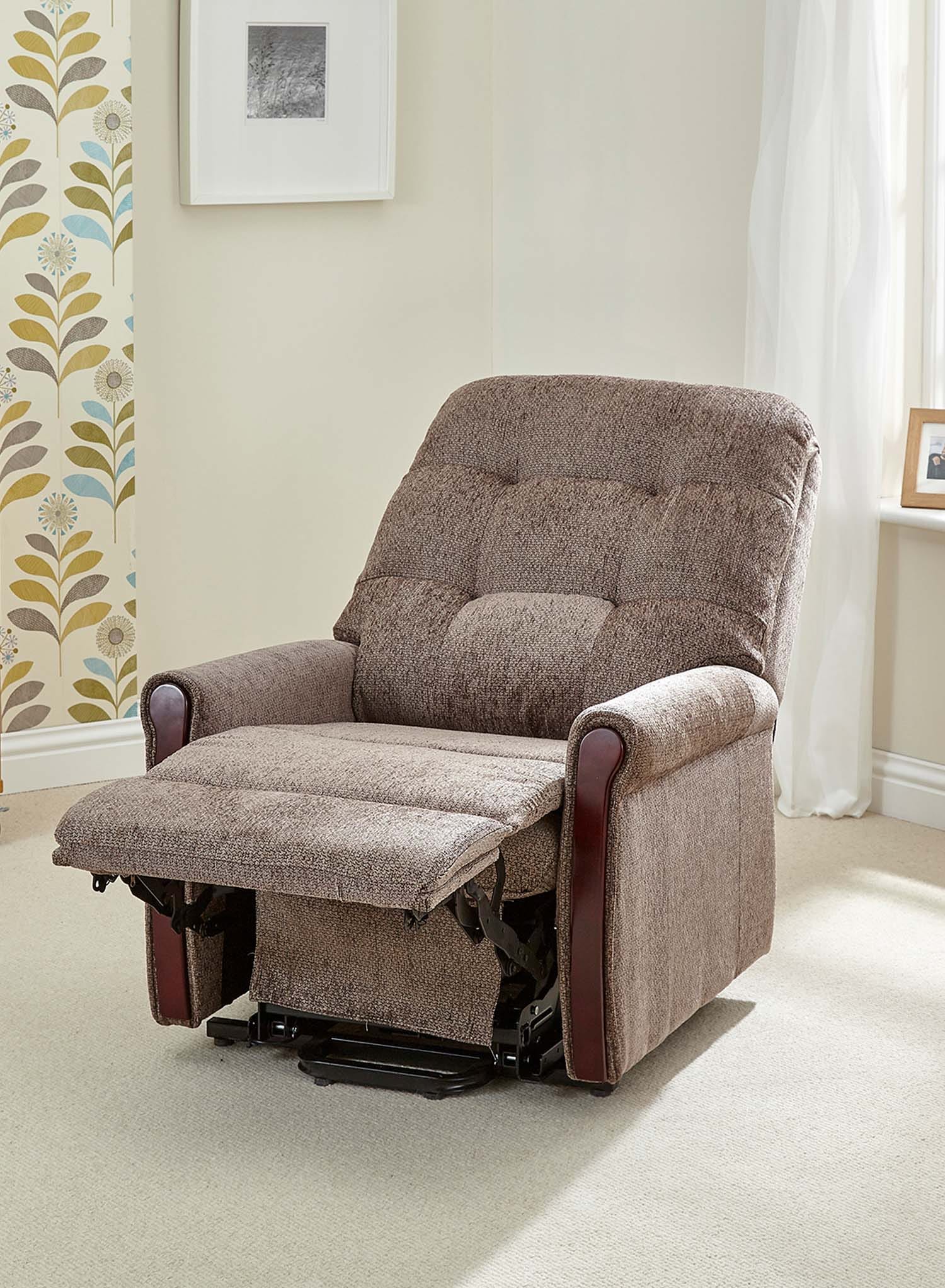 MaxiComfort Classic Riser Recliner - Image 5