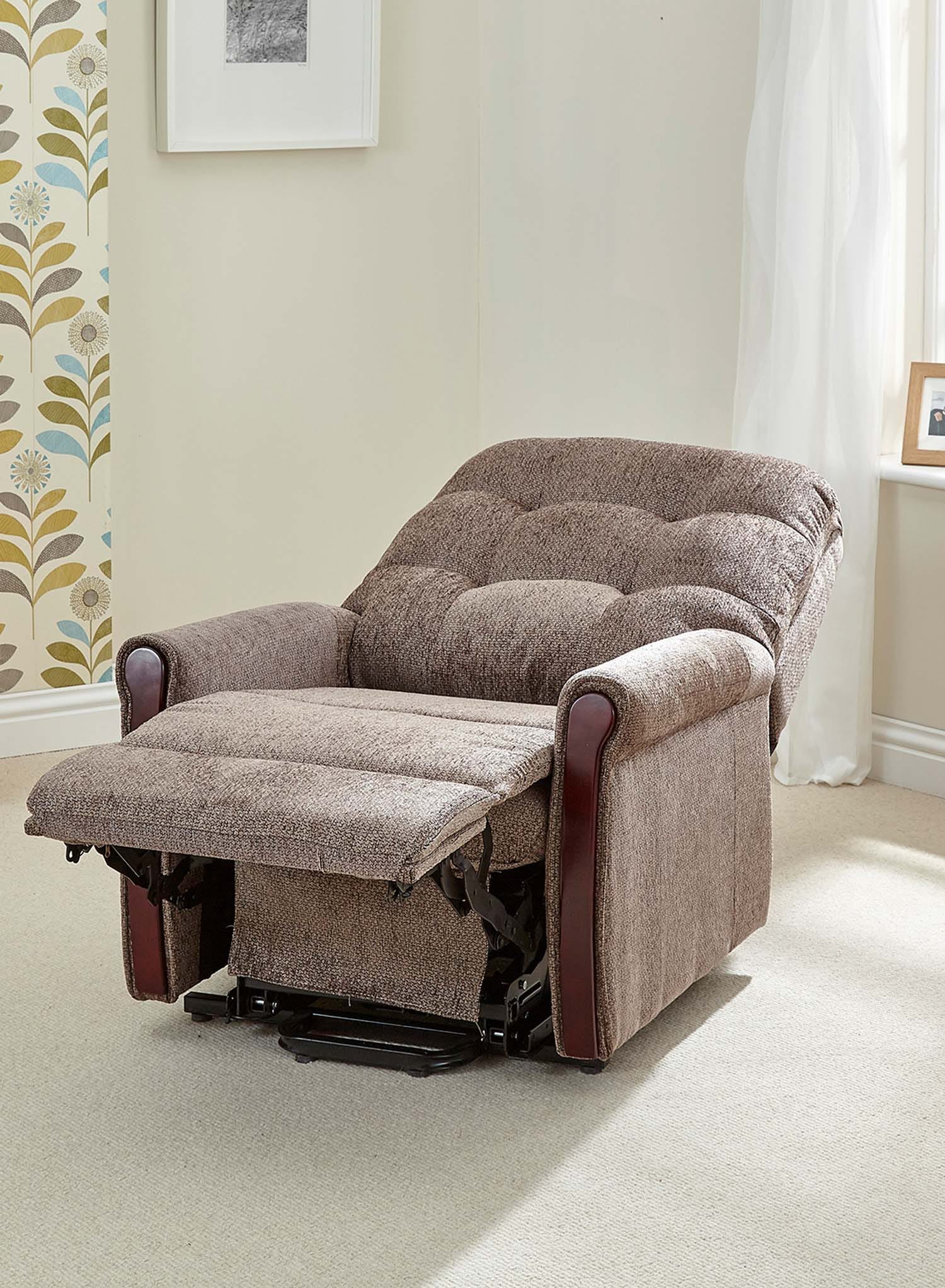 MaxiComfort Classic Riser Recliner - Image 6
