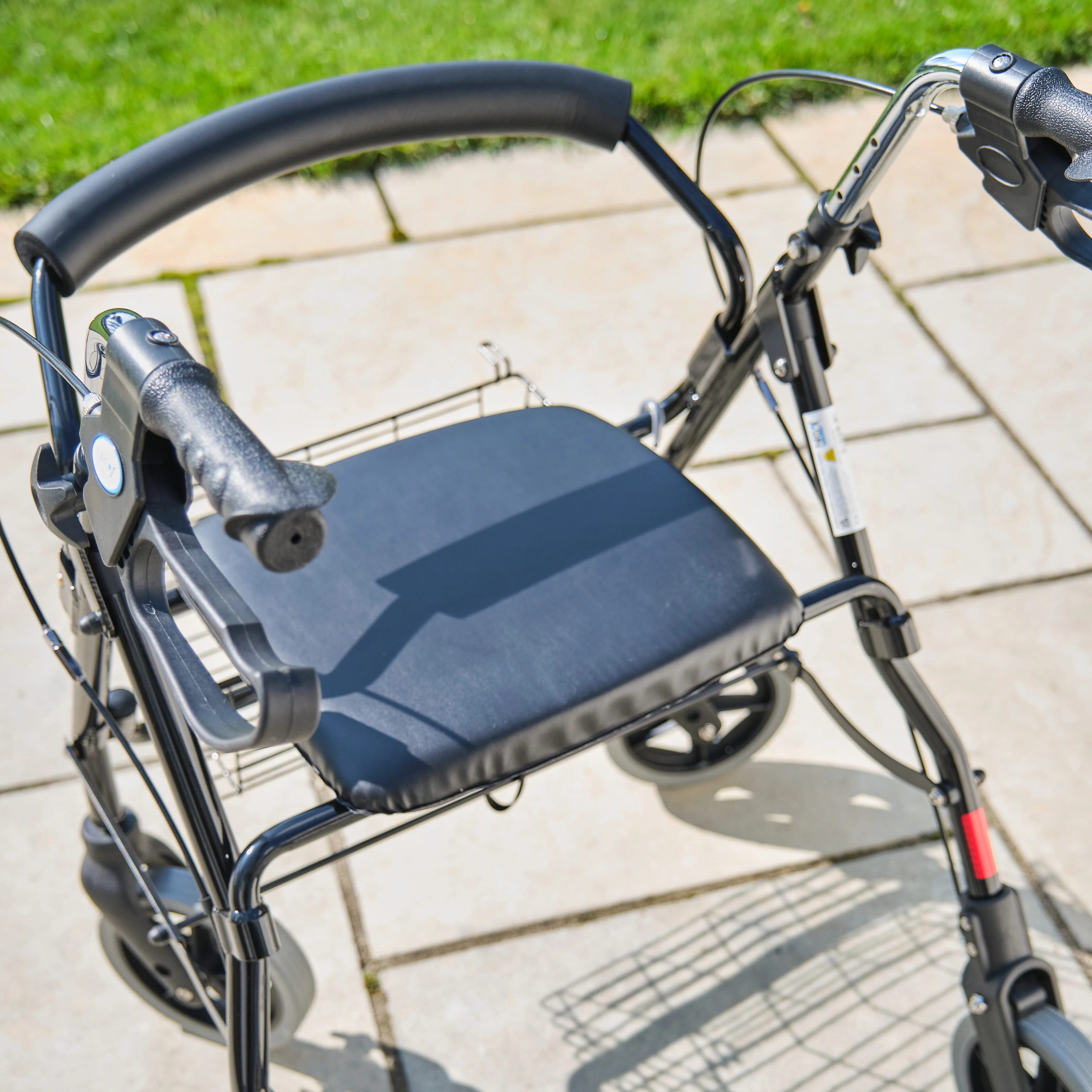 NRS Mobility Care Aluminium Rollator - Image 3