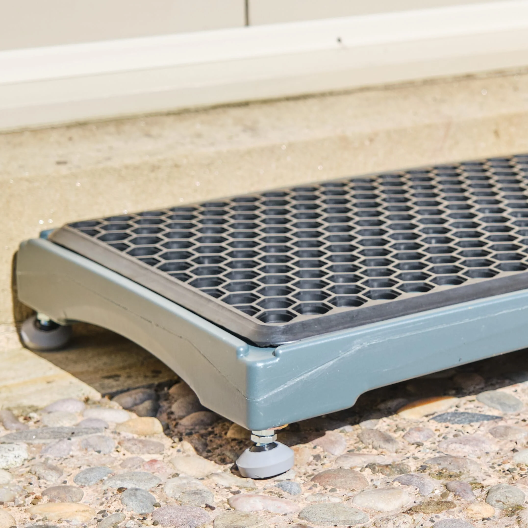 NRS Mobility Care Outdoor Plastic Half Step - Image 4