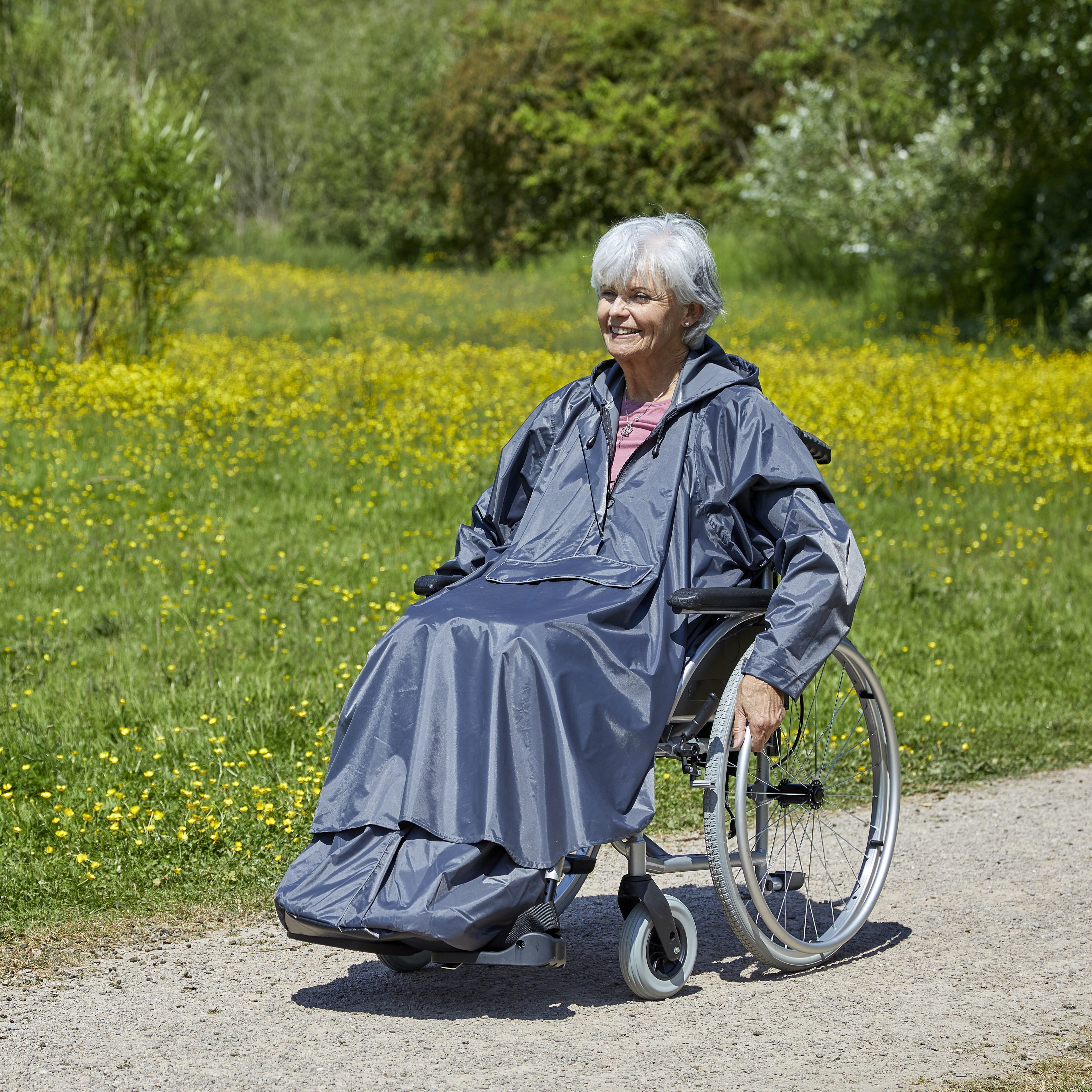NRS Freestyle Sleeved Mobility Scooter Poncho - Image 3