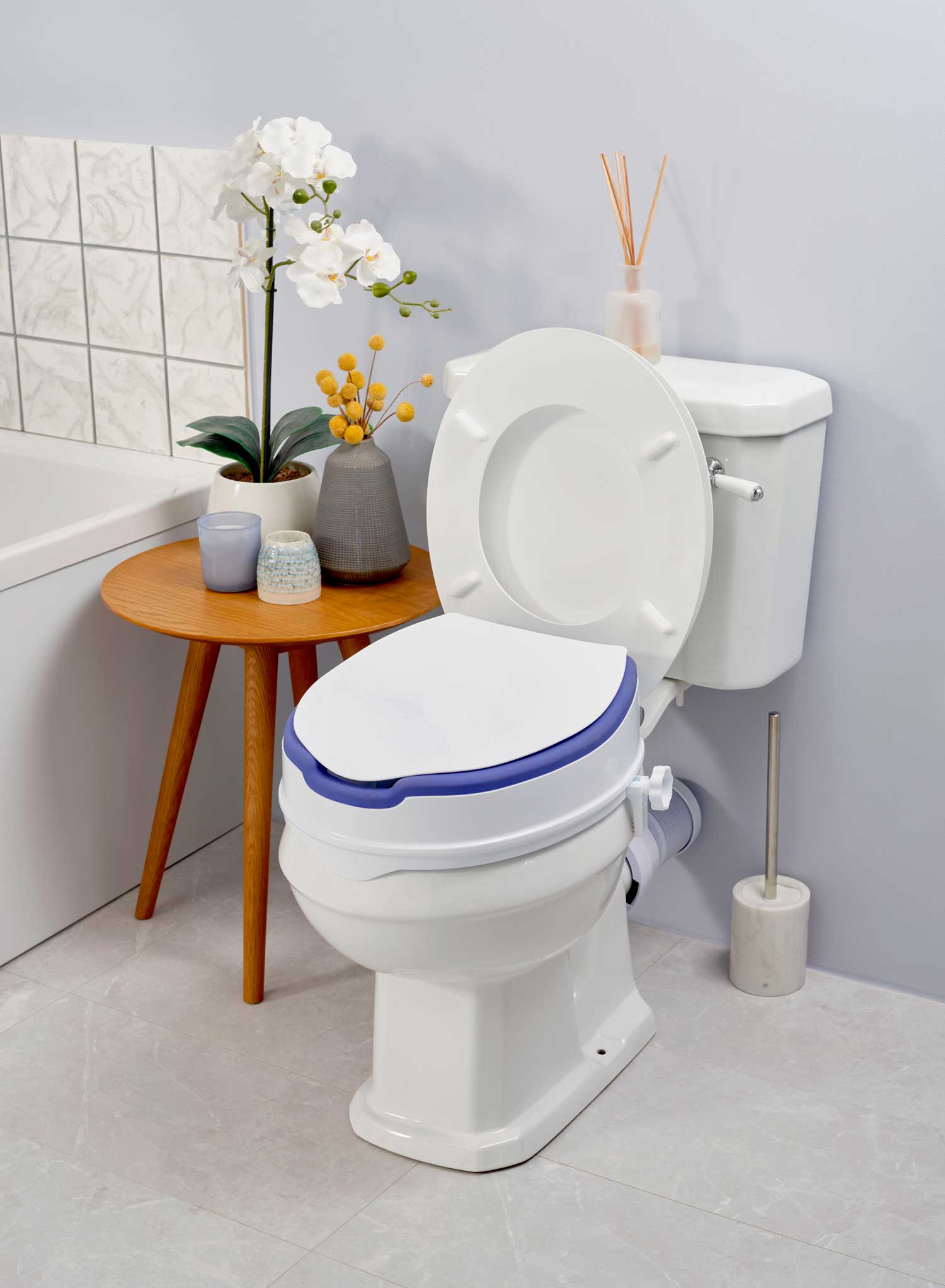 Pride Raised Toilet Seat - Image 4