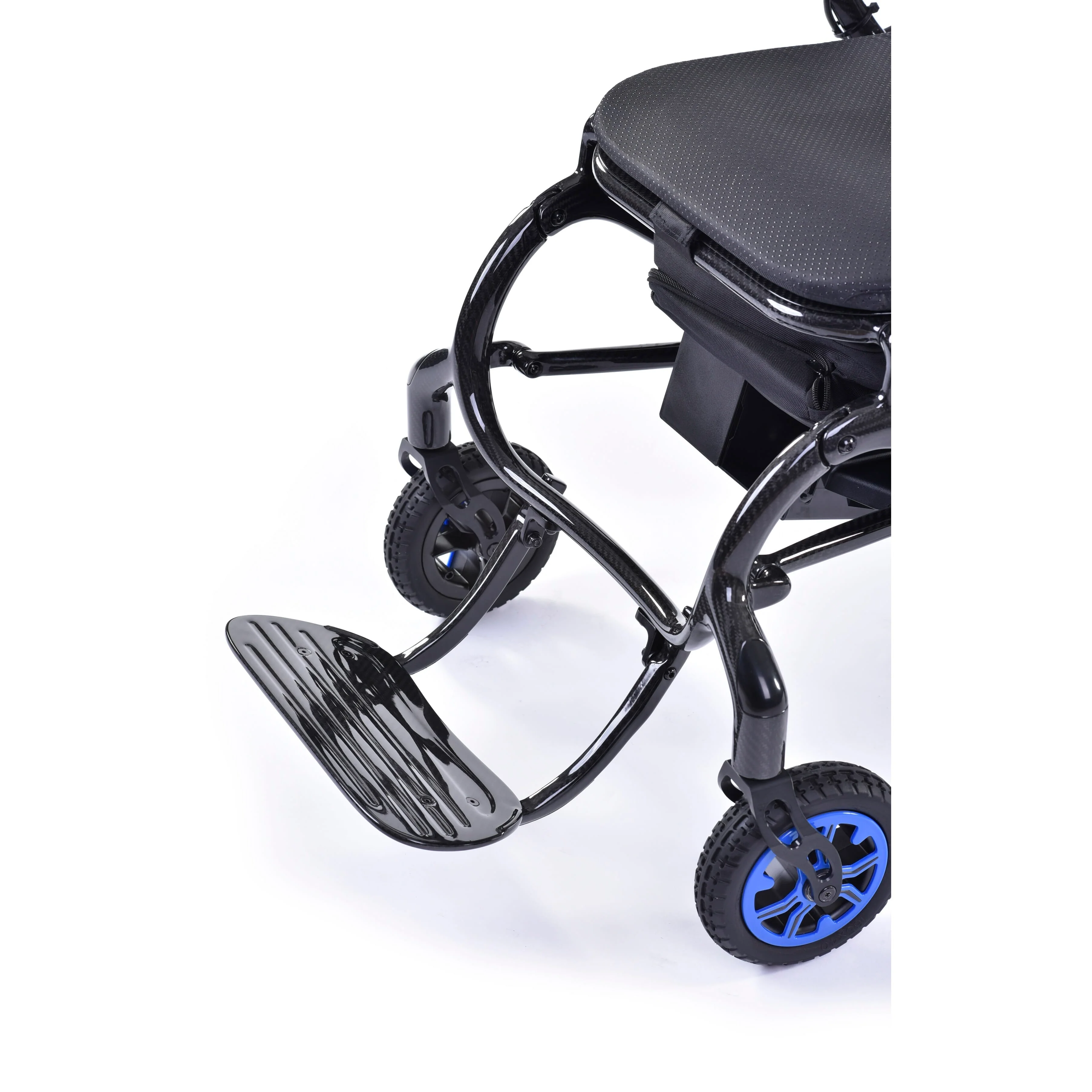 Q50 R Carbon Folding Lightweight Powerchair - Image 8