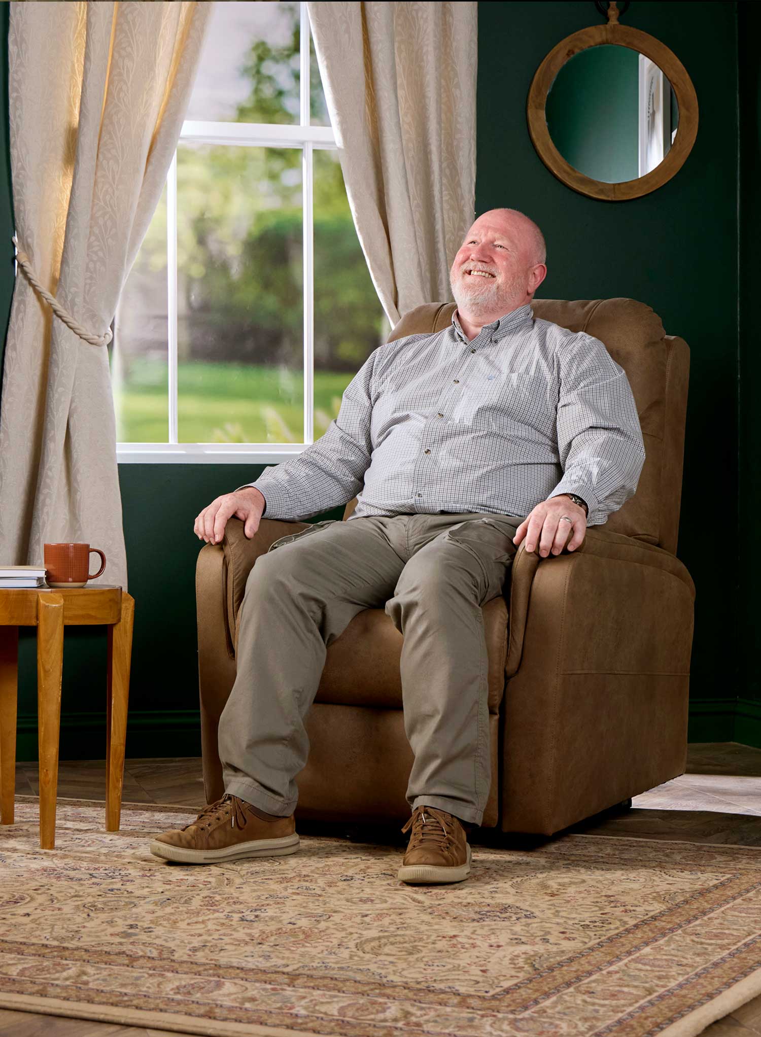 Quattro Deluxe Riser Recliner - Image 17