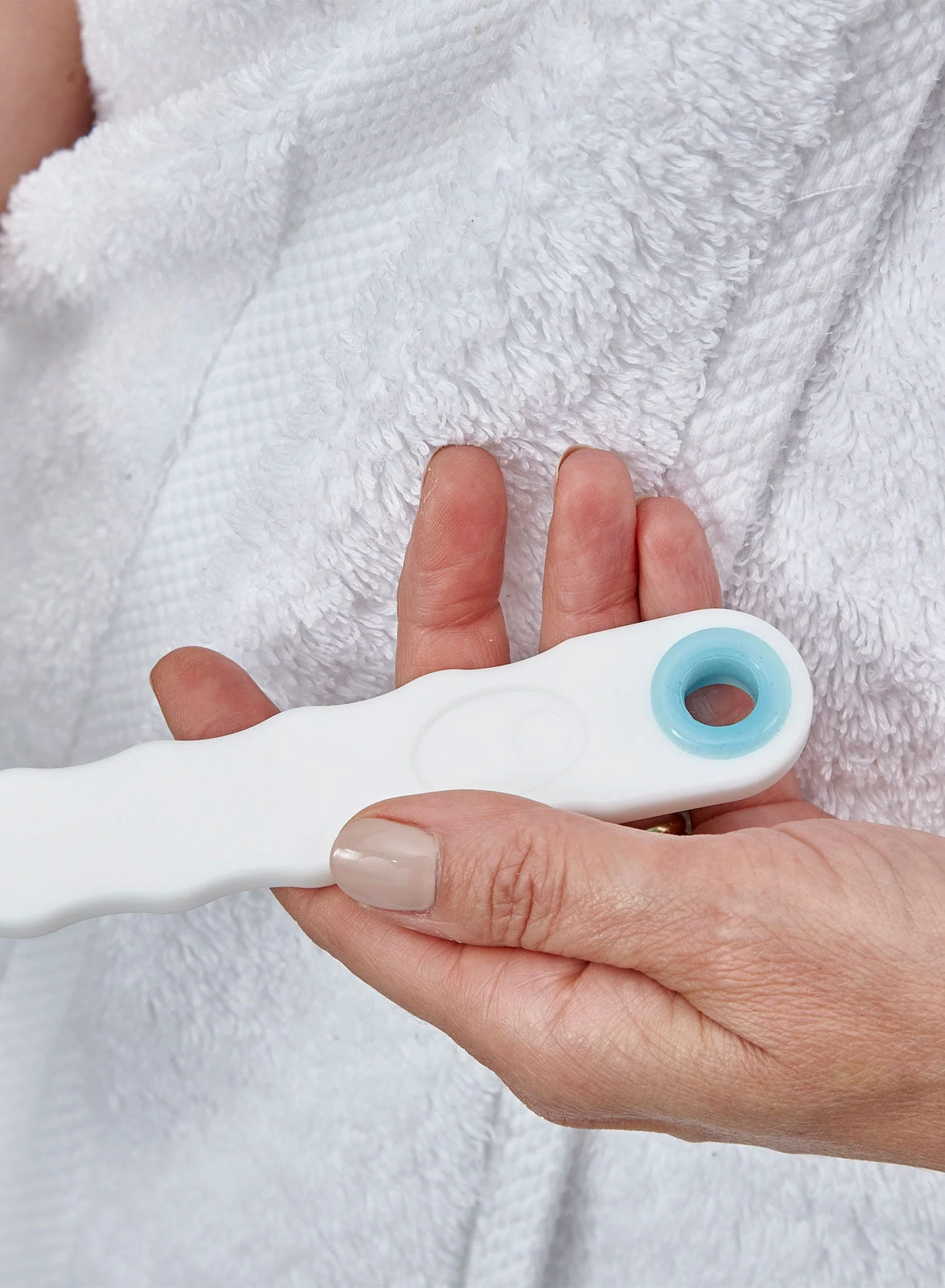 Revolve Long Handle Rotating Bath Brush - Image 11