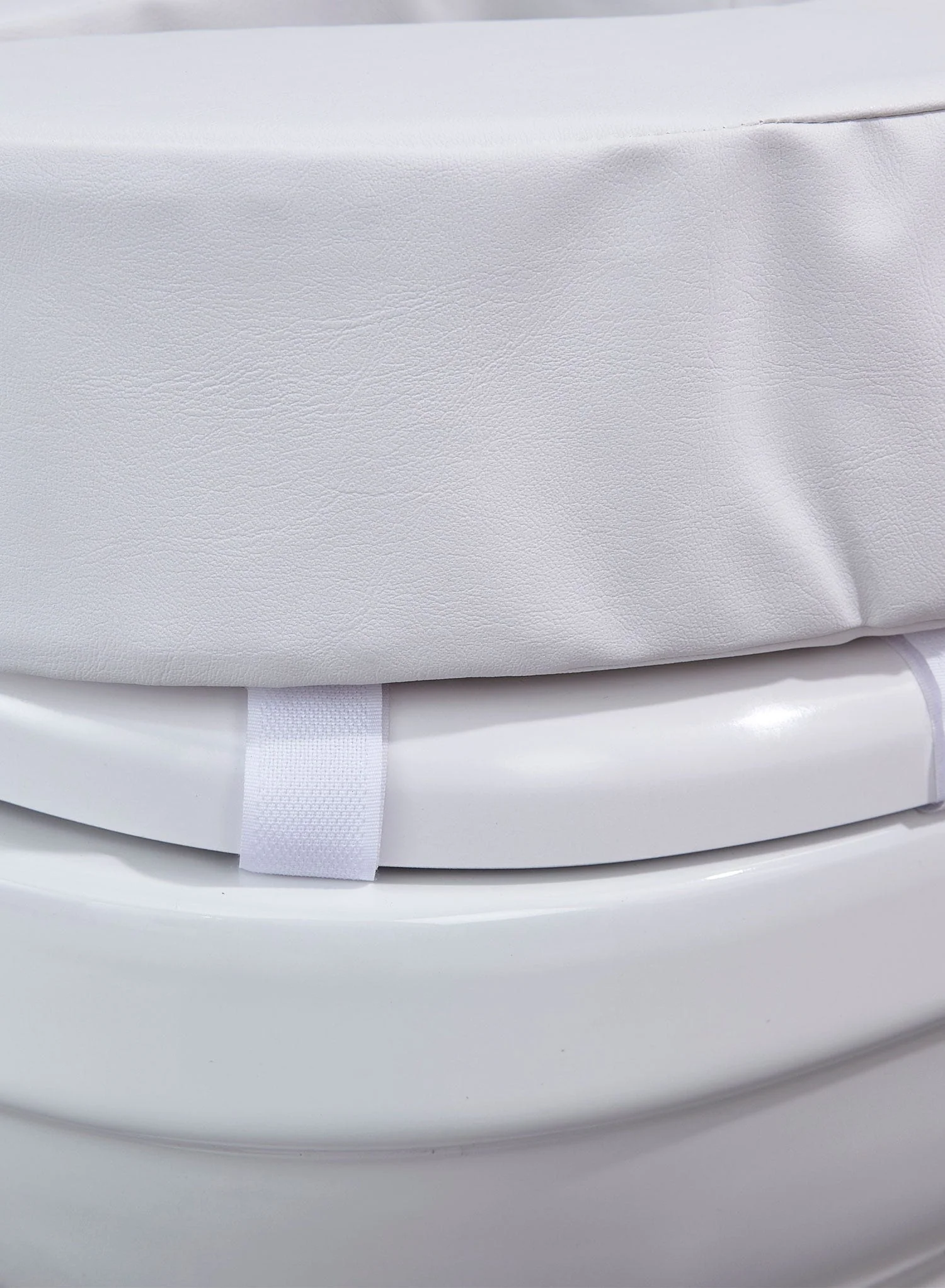 Riviera Padded Toilet Seat - Image 10