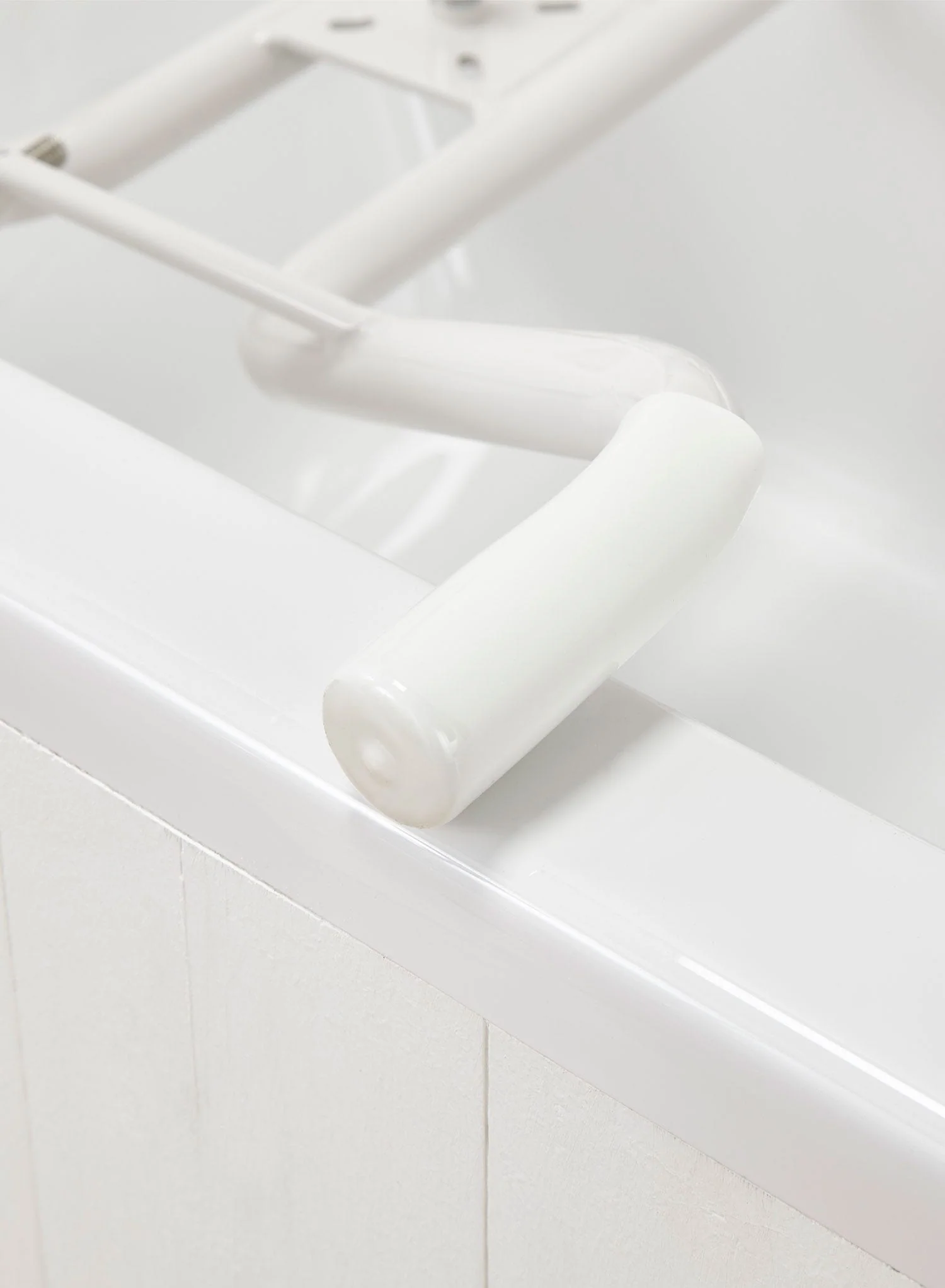 Saturn Swivelling Bath Chair - Image 11
