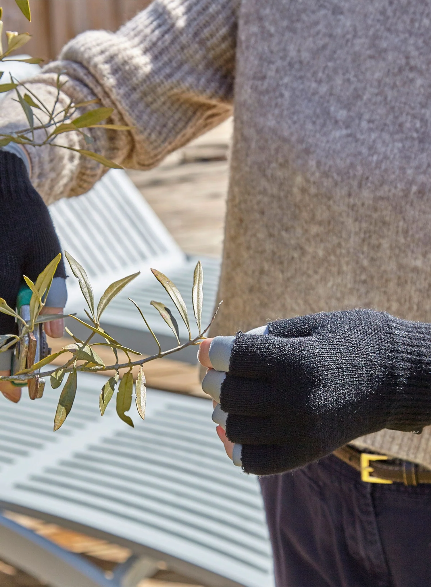 Supportiv Arthritis Gloves - Image 9