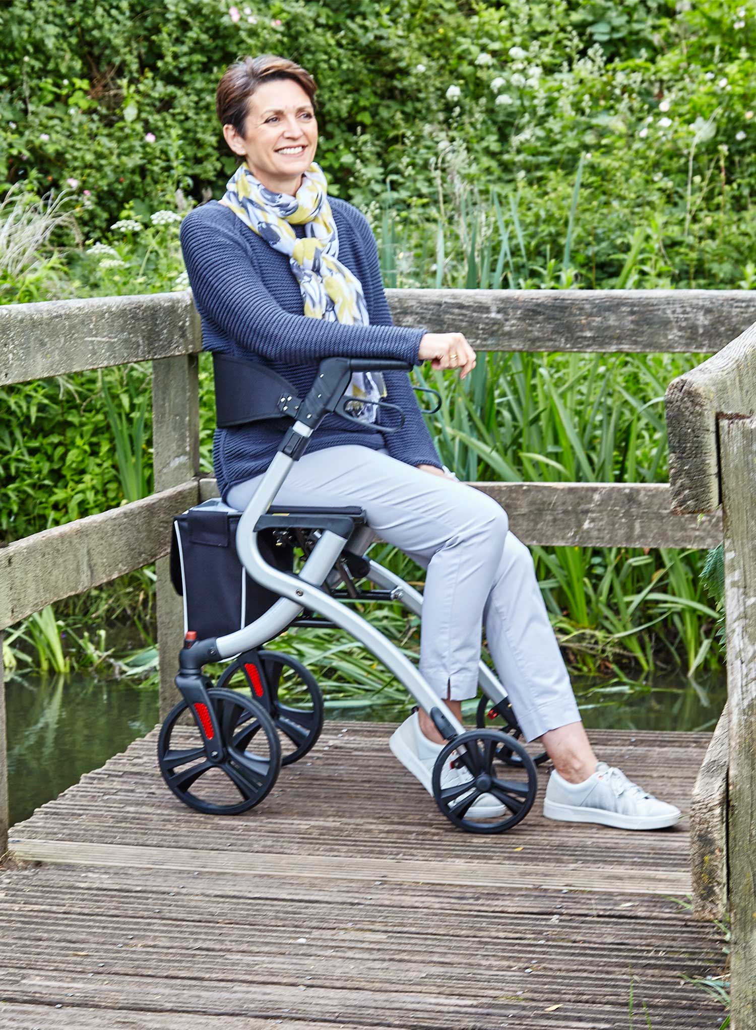 Tuni Prism Outdoor Rollator - Image 14