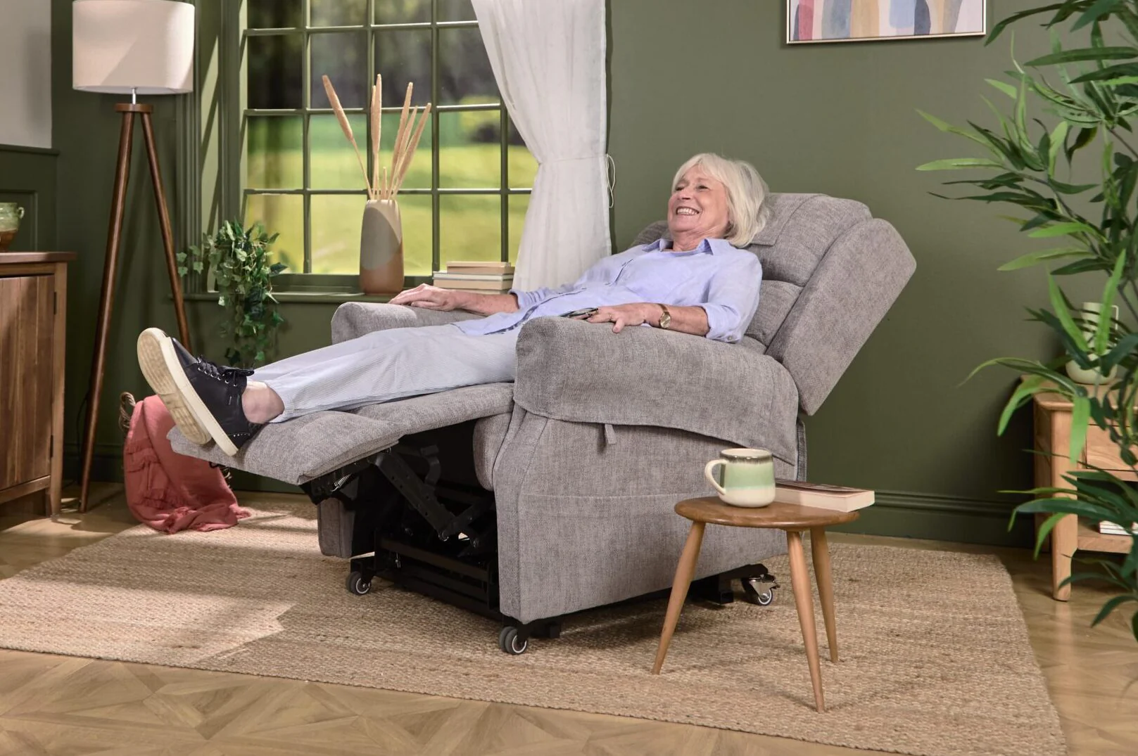 Vermont Riser Recliner Chair - Image 20