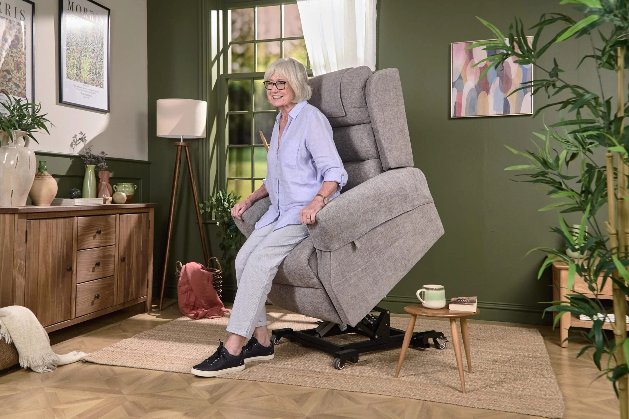 Vermont Riser Recliner Chair - Image 21