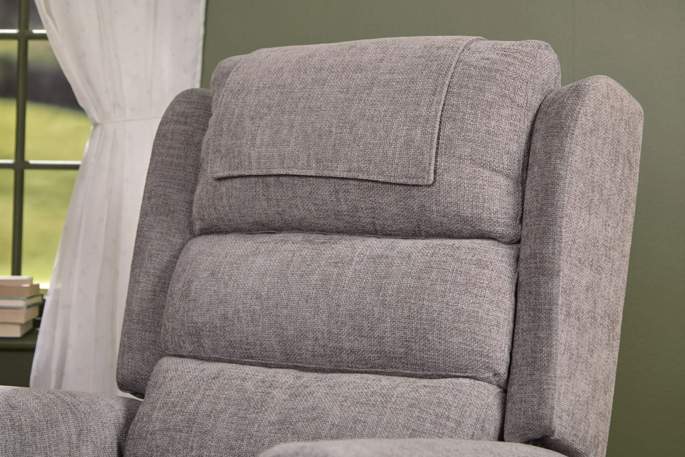 Vermont Royale Riser Recliner Chair - Image 24