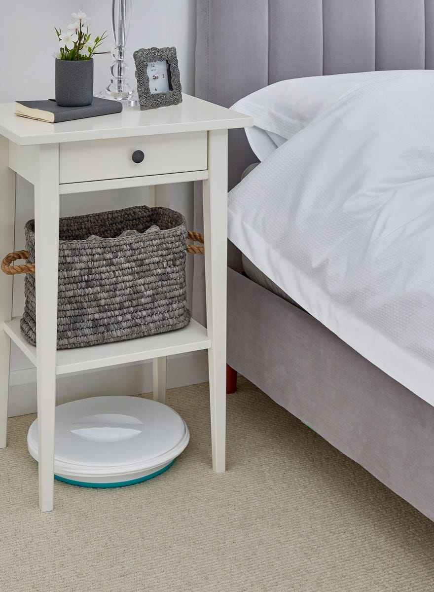 Vos Collapsible Commode Pan with Lid - Image 10