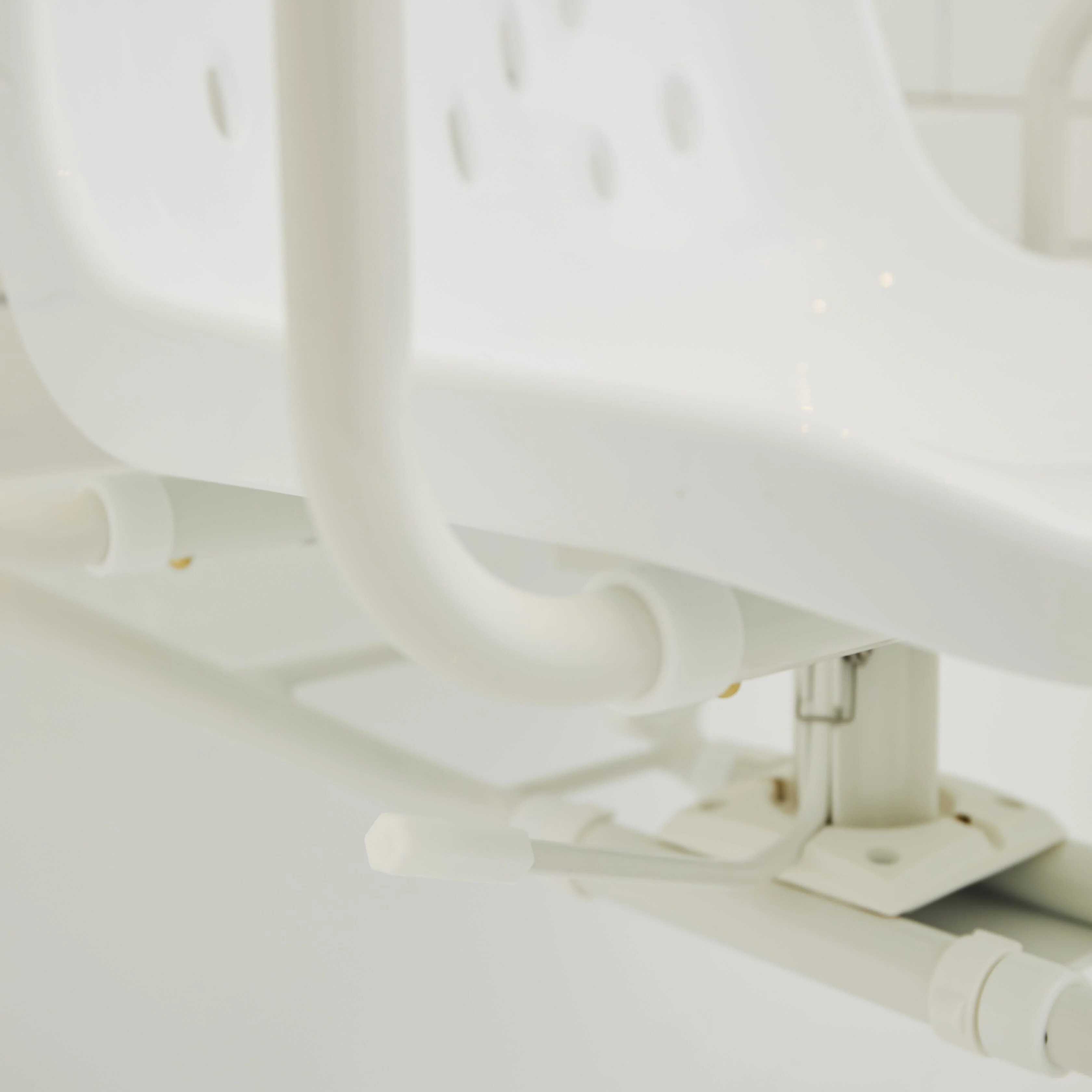 NRS Width Adjustable Swivel Bath Seat - Image 6