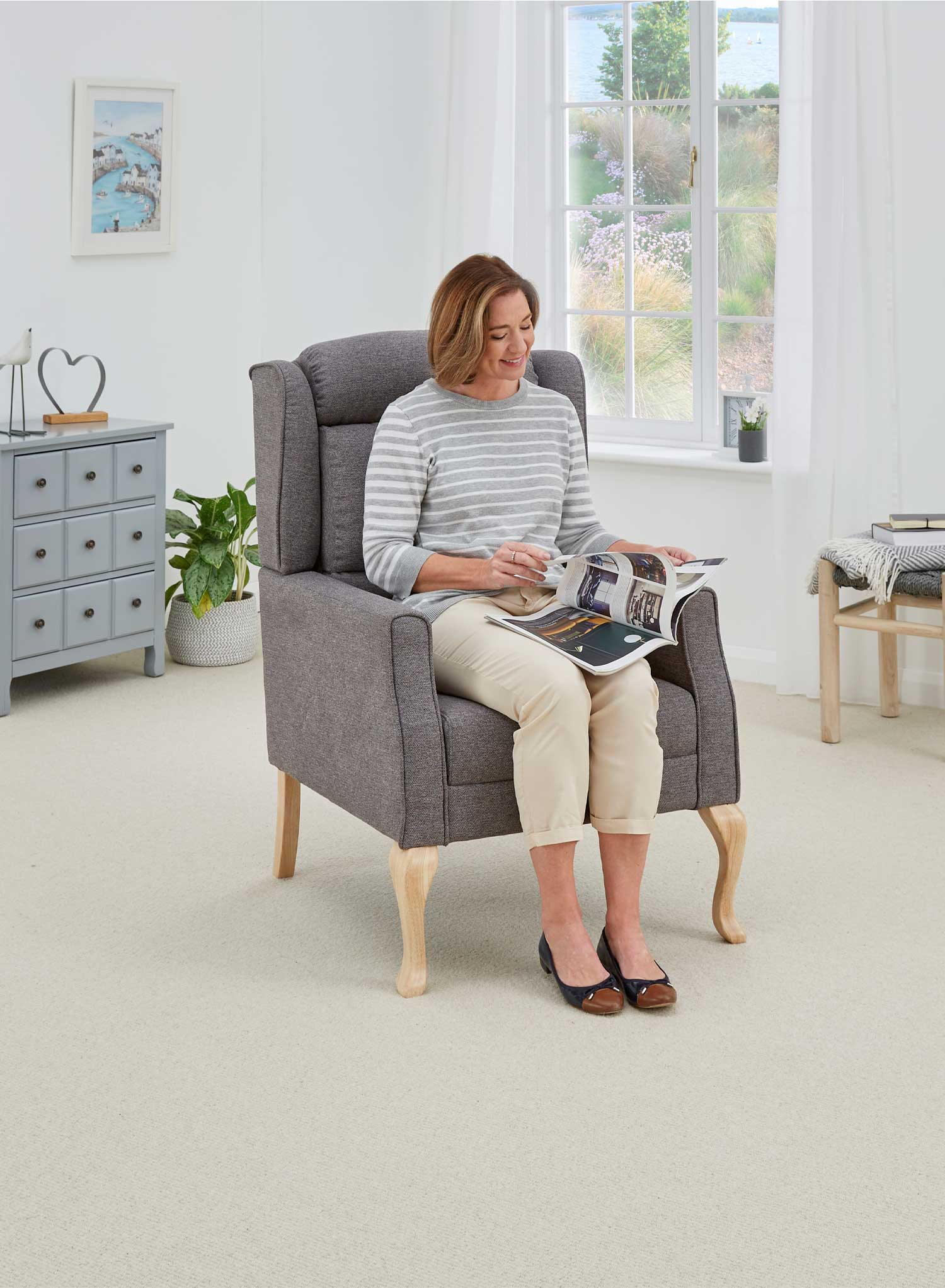 Winchester Fireside Chair - Image 10